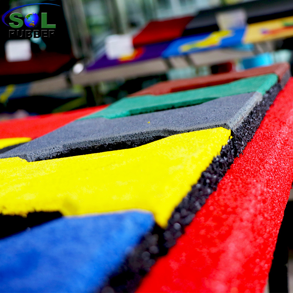 SOL RUBBER outdoor driveway recycled rubber brick tiles patio pavers